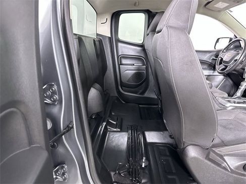 Used 2022 Chevrolet Colorado LT w/ Fleet Safety Package image 28