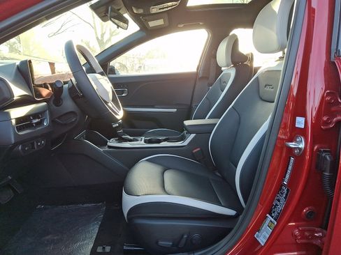 New 2025 Kia K4 GT-Line w/ GT-Line Premium Package FWD image 6