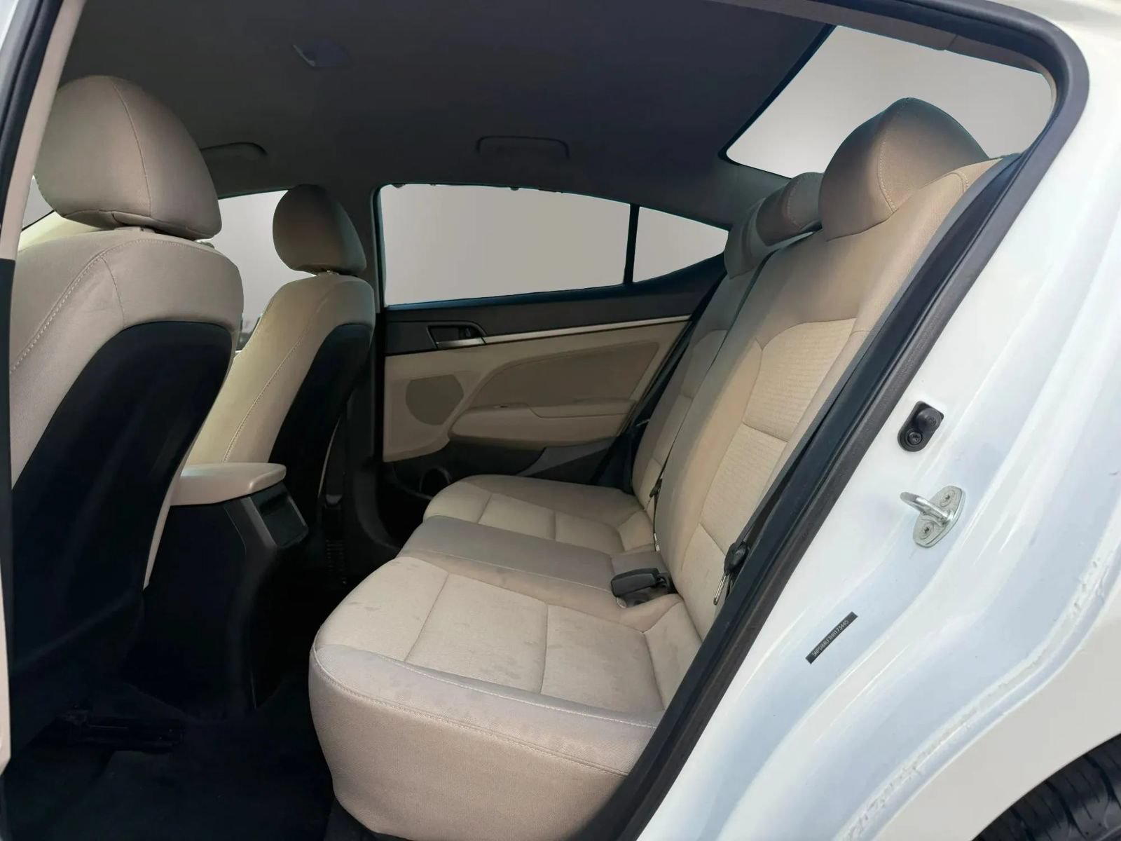 Used 2017 Hyundai Elantra SE FWD image 7