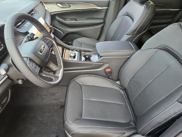 New 2027 Jeep Grand Cherokee Limited AWD/4WD image 8