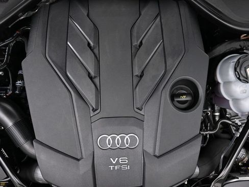 Used 2023 Audi A8 L 3.0T w/ Luxury Package AWD/4WD image 27
