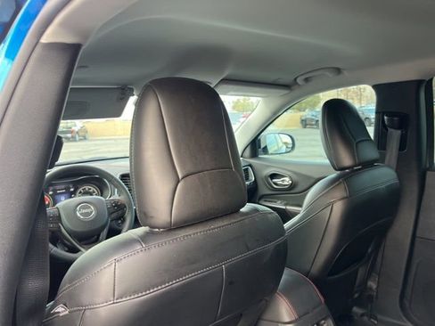 Used 2022 Jeep Cherokee Trailhawk w/ Premium Leather Package image 22