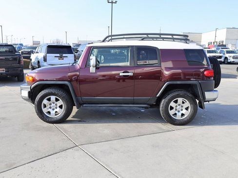 Used 2007 Toyota FJ Cruiser Base image 3
