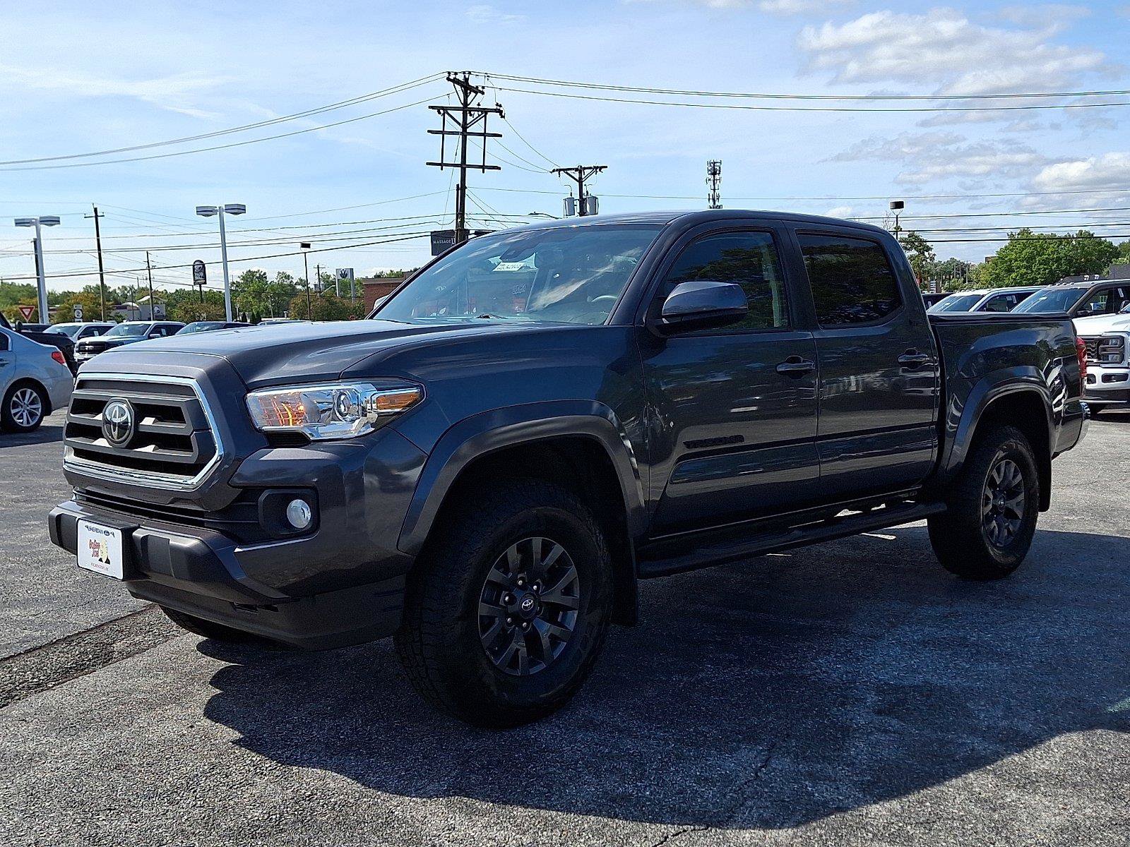Used 2021 Toyota Tacoma SR5 AWD/4WD image 3
