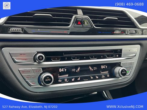 Used 2019 BMW 750i xDrive w/ M Sport Package image 17