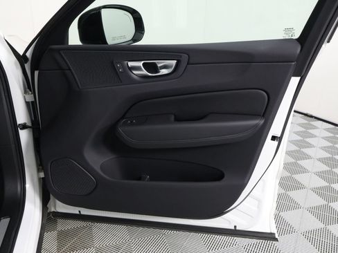 Certified 2025 Volvo XC60 T8 Core w/ Protection Package Premier AWD/4WD image 21