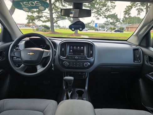 Used 2021 Chevrolet Colorado W/T RWD image 12