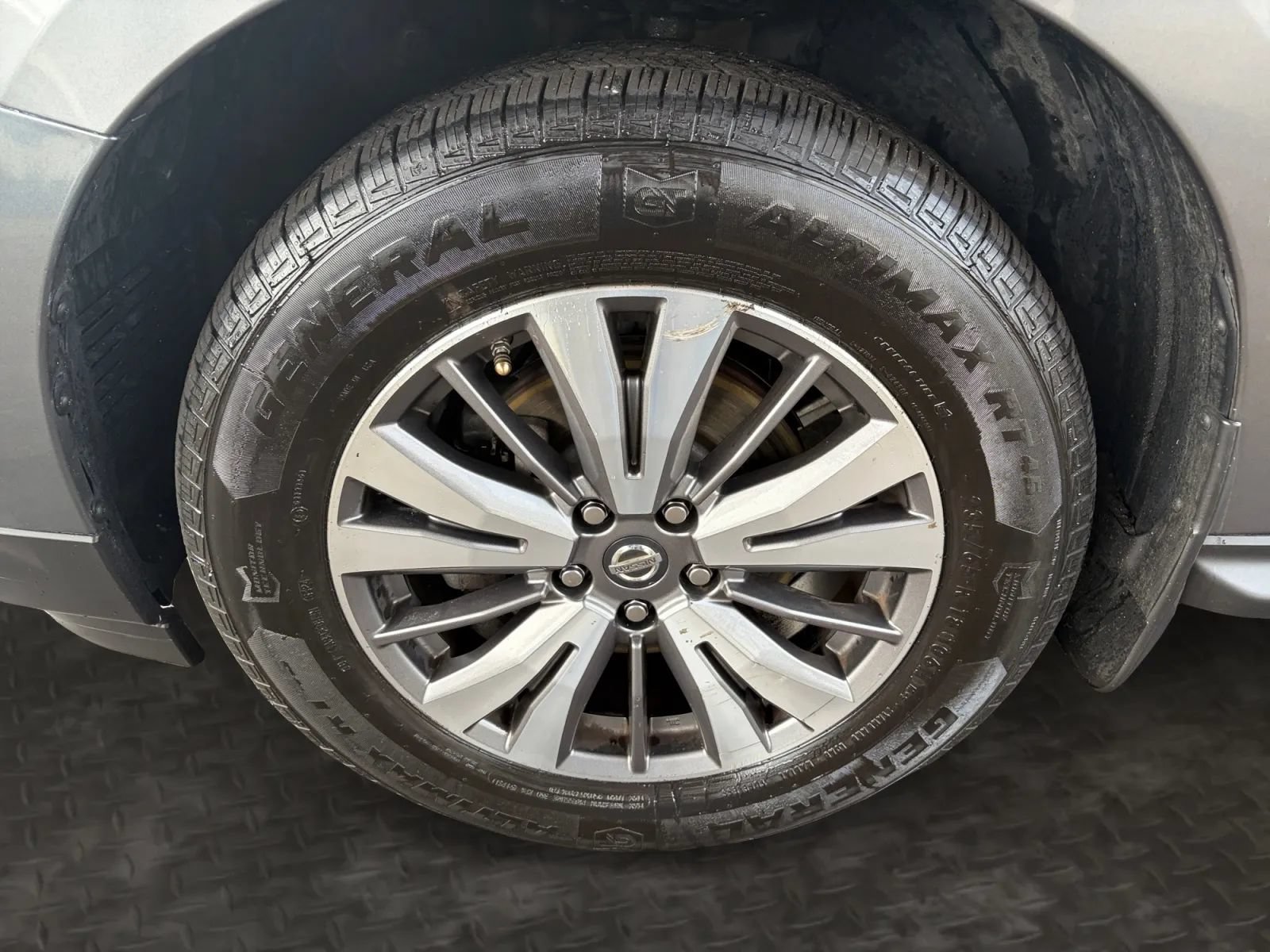 Used 2017 Nissan Pathfinder SL AWD/4WD image 37