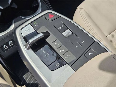 Used 2025 BMW X1 xDrive28i w/ Technology Package image 11