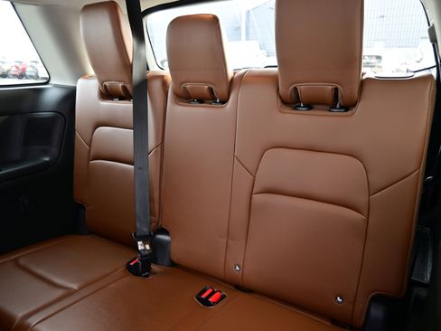 Certified 2023 Nissan Pathfinder Platinum image 15