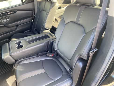 Used 2024 Honda Pilot EX-L image 12