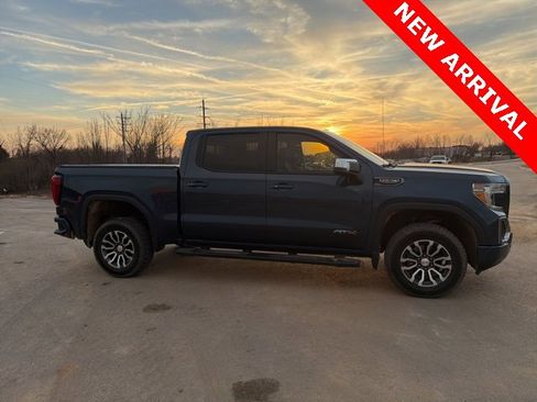 Used 2019 GMC Sierra 1500 AT4 w/ AT4 Premium Package image 2