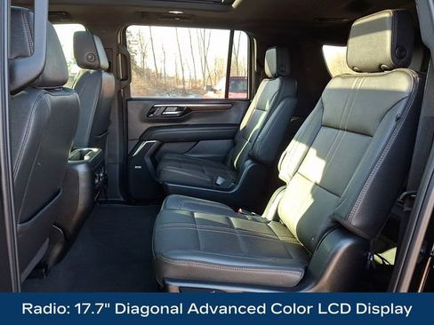 Used 2025 Chevrolet Suburban High Country image 13