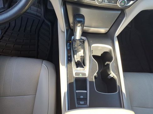 Used 2018 Honda Accord EX-L image 16