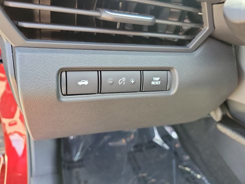 New 2026 Nissan Altima 2.5 SR FWD image 25