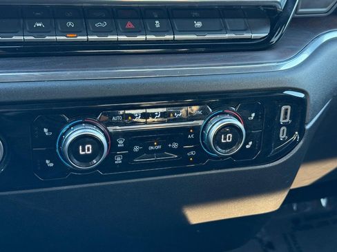 Used 2024 GMC Sierra 1500 SLT image 18