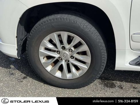 Used 2017 Lexus GX 460 Premium w/ Premium Package image 15