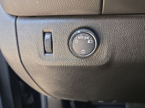 Used 2022 Chevrolet Colorado LT w/ Fleet Safety Package image 14