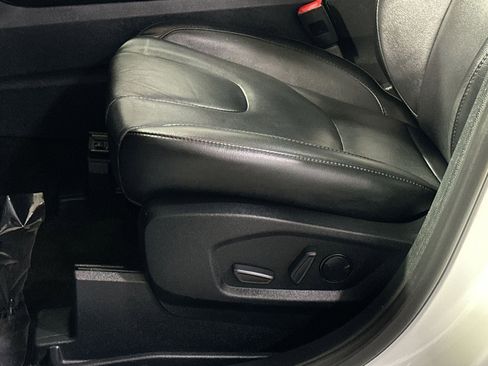 Used 2020 Ford Edge Titanium w/ Equipment Group 301A image 14