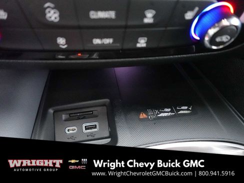 Used 2023 Buick Enclave Essence w/ Experience Buick Package image 20