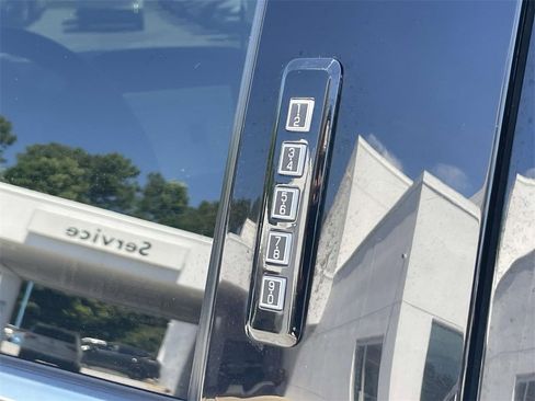 Used 2022 Ford F150 Platinum image 13