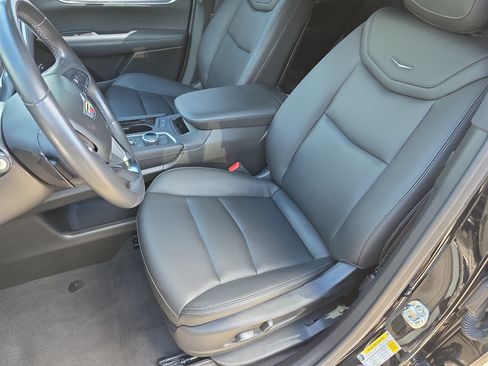 Used 2024 Cadillac XT6 Luxury FWD image 17