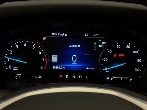 Used 2023 Ford Explorer XLT w/ Equipment Group 202A AWD/4WD image 13