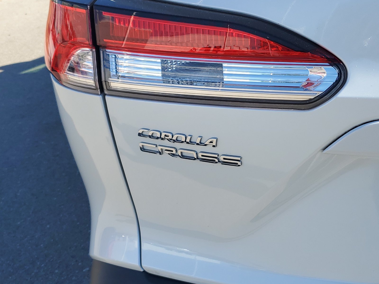Used 2023 Toyota Corolla Cross L AWD/4WD image 7