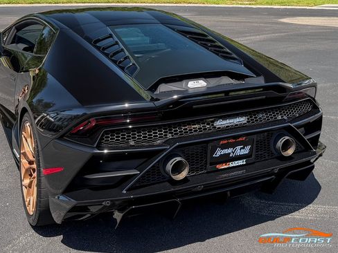 Used 2022 Lamborghini Huracan EVO RWD image 45
