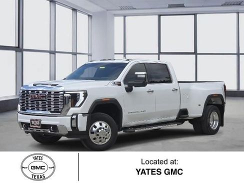 Used 2024 GMC Sierra 3500 Denali w/ Denali Reserve Package AWD/4WD image 1