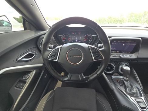 Used 2023 Chevrolet Camaro LT w/ Technology Package image 18