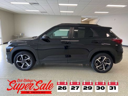 Used 2022 Chevrolet TrailBlazer RS w/ Convenience Package image 11
