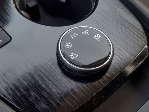 New 2026 Nissan Rogue SV image 25