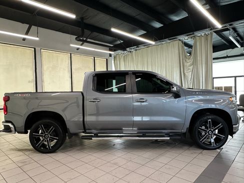 Certified 2022 Chevrolet Silverado 1500 LT AWD/4WD image 3