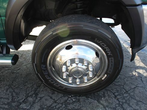 Used 2020 RAM 5500 Tradesman w/ Safety Group image 31