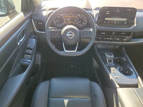 Used 2023 Nissan Rogue SL w/ SL Premium Package image 16