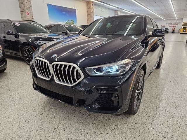 Used 2022 BMW X6 xDrive40i w/ M Sport Package AWD/4WD image 2