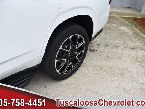 Used 2023 Chevrolet Tahoe RST w/ Luxury Package RWD image 17