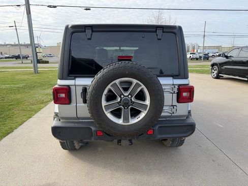 Used 2021 Jeep Wrangler Unlimited Sahara w/ Uconnect 4C Nav & Sound Group image 6