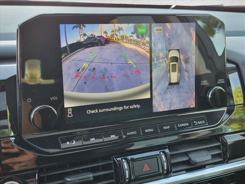 Used 2022 Nissan Pathfinder Platinum w/ Cargo Package FWD image 13