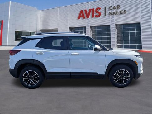 Used 2025 Chevrolet TrailBlazer LT image 5