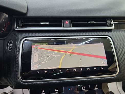 Used 2018 Land Rover Range Rover Velar R-Dynamic SE AWD/4WD image 31