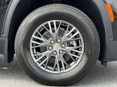 New 2026 Chevrolet Traverse LT image 17