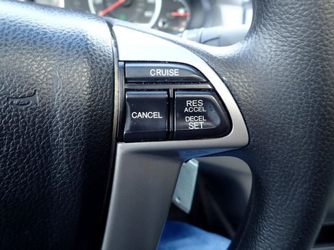 Used 2010 Honda Accord EX image 16