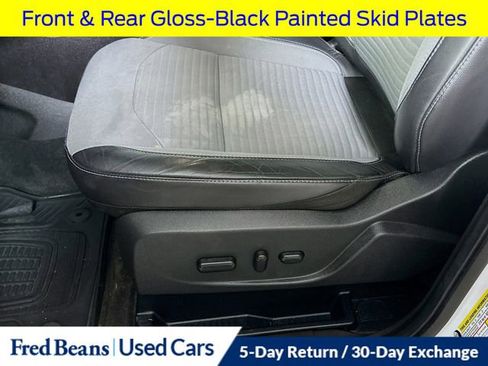 Used 2017 Ford Escape SE w/ Equipment Group 201A image 24