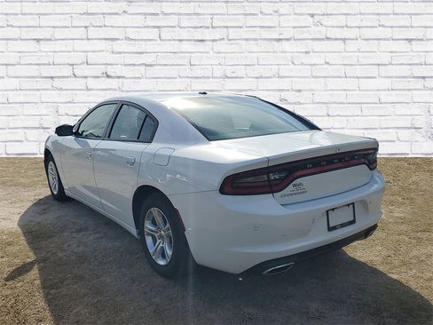 Used 2022 Dodge Charger SXT image 3