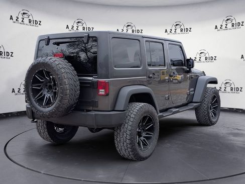 Used 2018 Jeep Wrangler Unlimited Sport S AWD/4WD image 6
