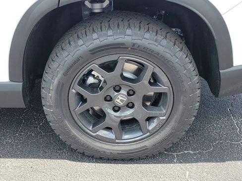 New 2025 Honda Pilot TrailSport image 4