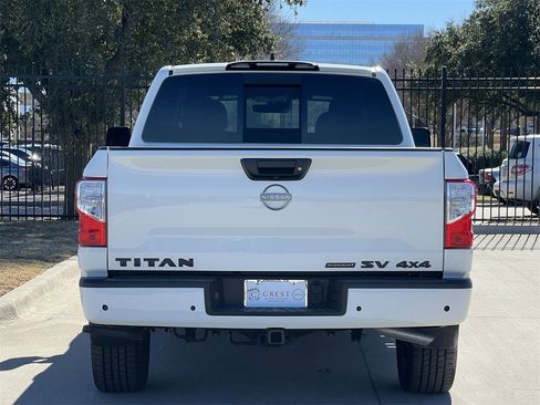 Certified 2024 Nissan Titan SV w/ SV Convenience Package image 4