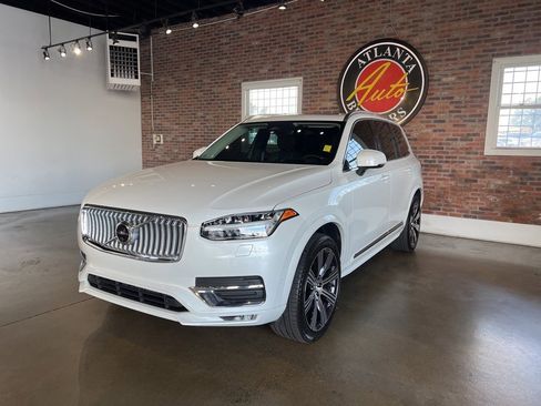 Used 2023 Volvo XC90 B6 Ultimate image 14